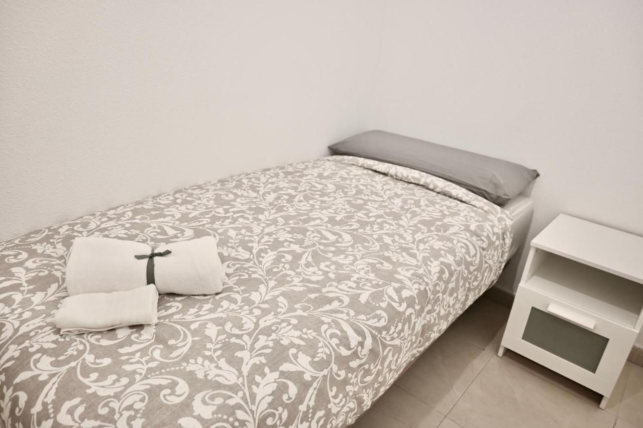For You Rentals Centrico Apartamento Temporal En La Calle Infanta Inf1A Madri Exterior foto